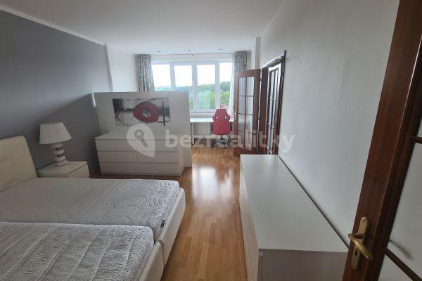 1 bedroom with open-plan kitchen flat to rent, 71 m², Lužná, Praha