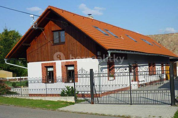 recreational property to rent, 0 m², Byzhradec