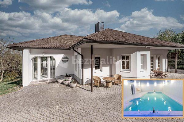 recreational property to rent, 0 m², Štoky