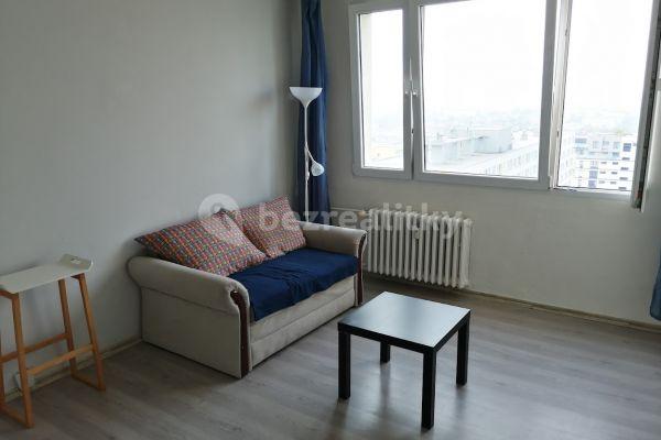 Studio flat to rent, 24 m², Počernická, Praha