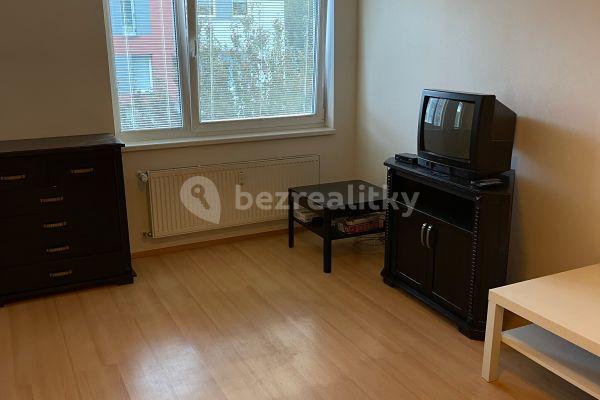 Studio flat to rent, 37 m², Trmická, Praha