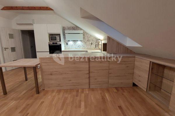 2 bedroom with open-plan kitchen flat to rent, 93 m², Pražská, 