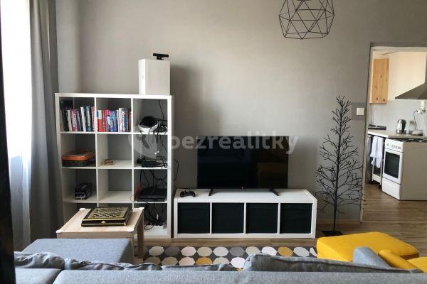 4 bedroom flat to rent, 96 m², Krušnohorská, Karlovy Vary