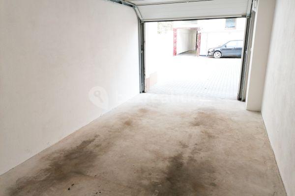 garage to rent, 20 m², Lublaňská, Hlavní město Praha