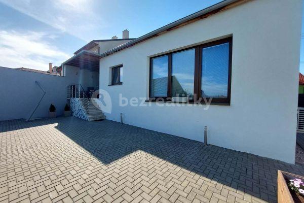 recreational property to rent, 0 m², Rohatec