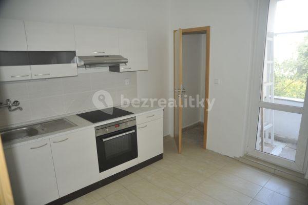 3 bedroom flat to rent, 90 m², Lounských, 