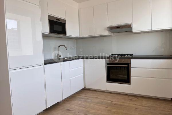 2 bedroom with open-plan kitchen flat to rent, 62 m², Bernolákova, Praha