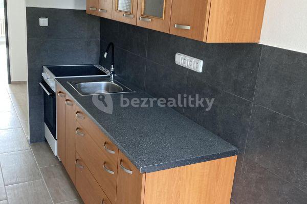 2 bedroom flat to rent, 61 m², Nám. V. Čtvrtka, 