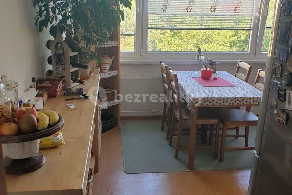 3 bedroom flat to rent, 74 m², Baltská, Liberec