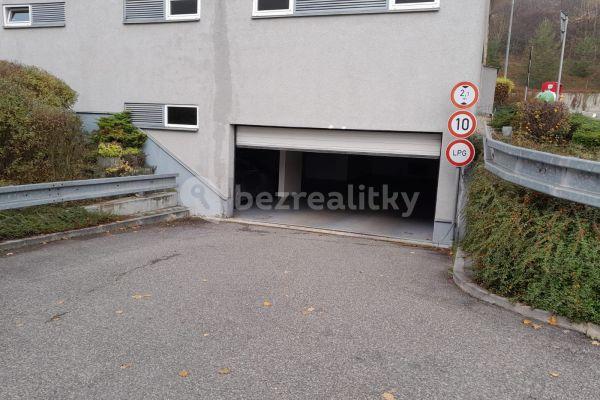 garage for sale, 13 m², Jeřabinová, Hlavní město Praha