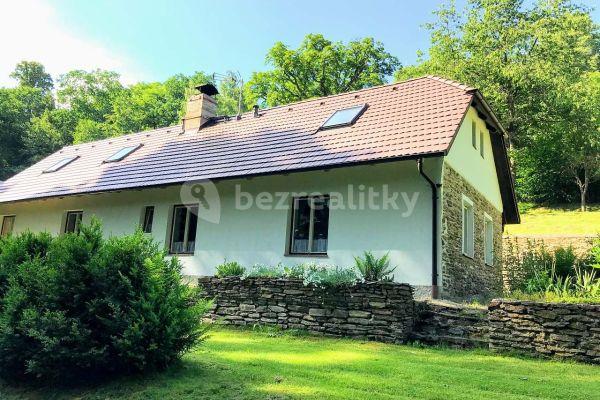 recreational property to rent, 0 m², Hroby