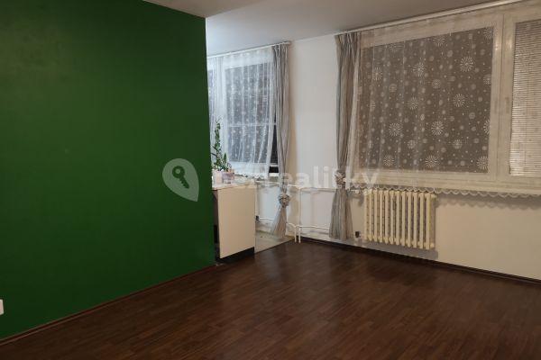 Studio flat to rent, 30 m², Benešovská, Kladno