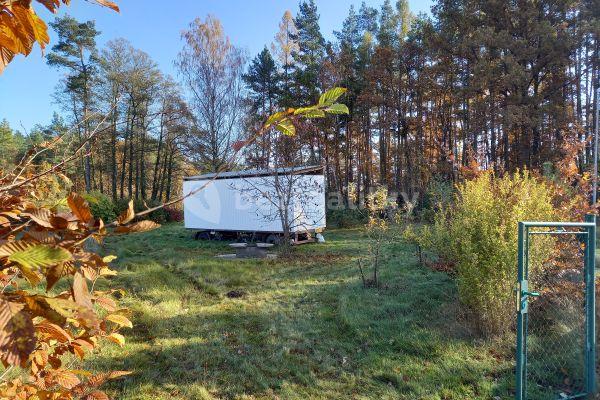 recreational property to rent, 1,750 m², Okna