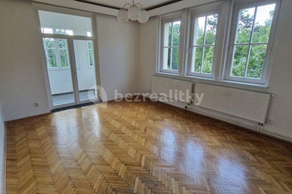 5 bedroom flat to rent, 132 m², Rooseveltova, 
