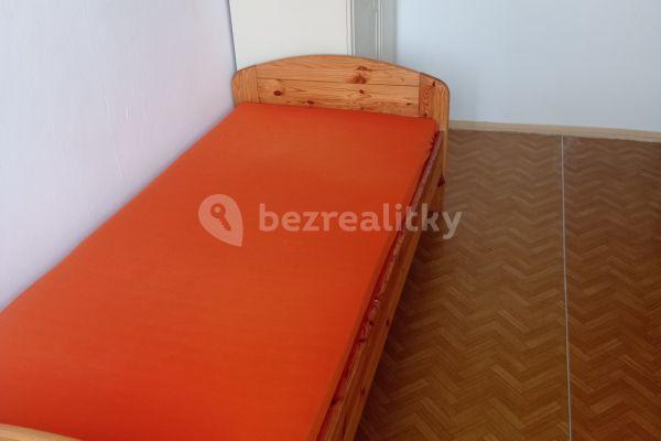 3 bedroom flat to rent, 12 m², Družicová, Hlavní město Praha