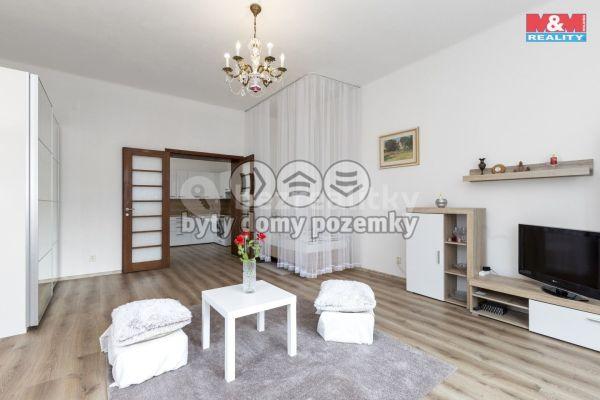 1 bedroom with open-plan kitchen flat for sale, 48 m², Nádražní, 