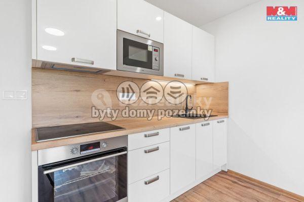 1 bedroom with open-plan kitchen flat for sale, 41 m², Pražská, 