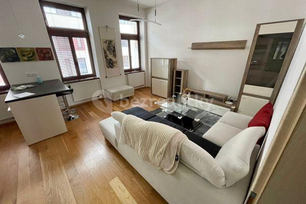 1 bedroom with open-plan kitchen flat to rent, 54 m², B. Smetany, České Budějovice