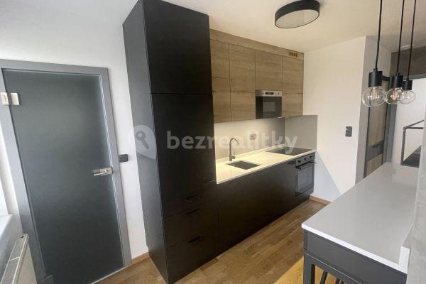 2 bedroom with open-plan kitchen flat to rent, 65 m², Dobrovského, Mělník, Středočeský Region