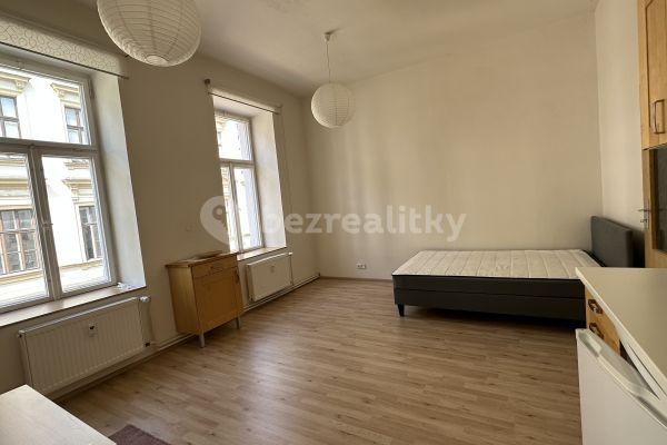 Studio flat to rent, 36 m², Francouzská, Brno