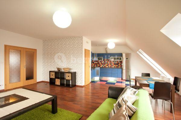 2 bedroom with open-plan kitchen flat for sale, 125 m², Na Fialce Ⅱ, Praha