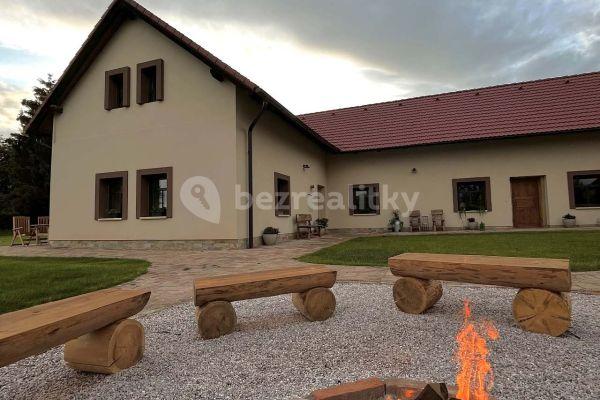 recreational property to rent, 0 m², Bříšťany