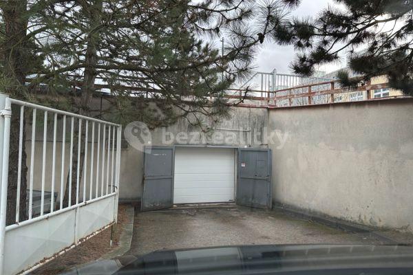 garage to rent, 15 m², K Trninám, Hlavní město Praha