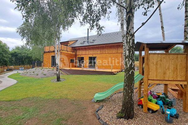 recreational property to rent, 0 m², Miřetice