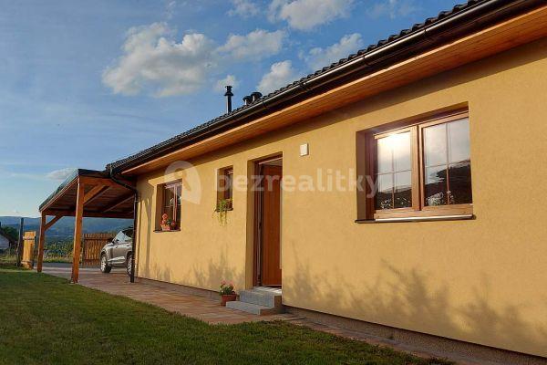 recreational property to rent, 0 m², Nová Role - Mezirolí