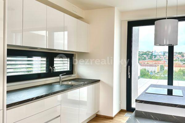 3 bedroom with open-plan kitchen flat to rent, 120 m², Pod Harfou, Praha