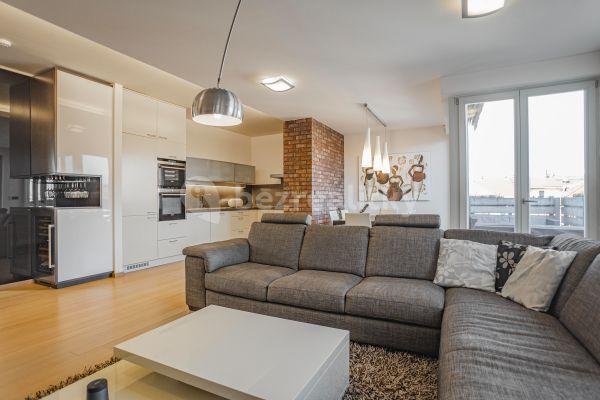 3 bedroom with open-plan kitchen flat for sale, 118 m², Farského, 