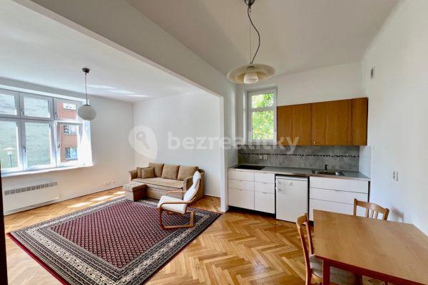 Studio flat for sale, 42 m², Celní, Brno