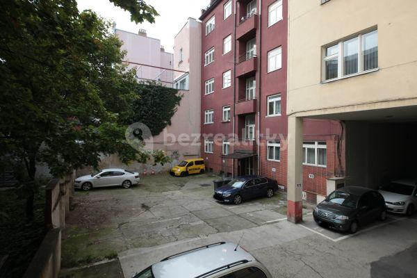 4 bedroom flat to rent, 90 m², Stroupežnického, Praha