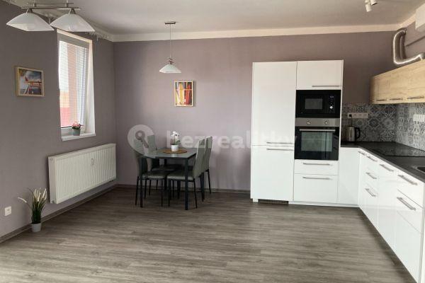 1 bedroom with open-plan kitchen flat for sale, 48 m², Palackého, Český Brod
