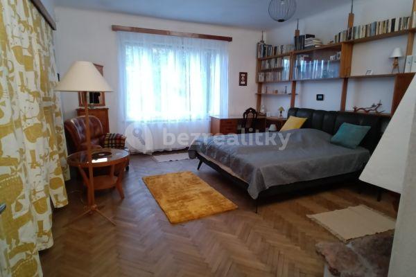 4 bedroom flat to rent, 100 m², Nad Václavkou, Praha