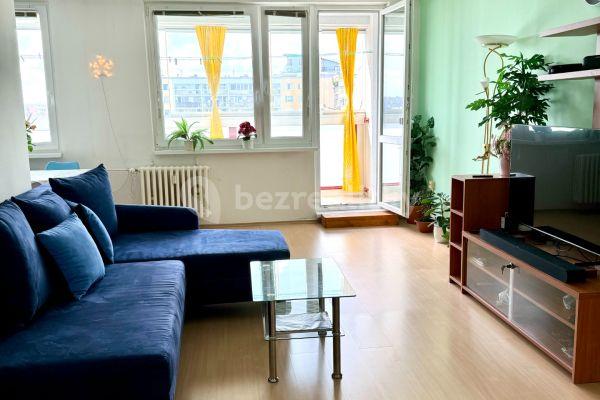 4 bedroom with open-plan kitchen flat to rent, 125 m², Dominova, Praha