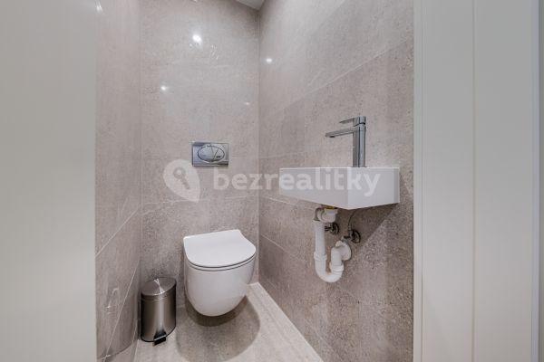 2 bedroom with open-plan kitchen flat to rent, 67 m², Kaizlovy sady, Praha