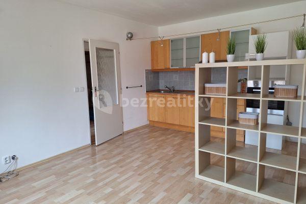 1 bedroom with open-plan kitchen flat for sale, 35 m², Sídl. Štědřík, Psáry