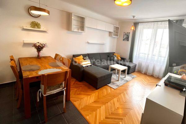2 bedroom with open-plan kitchen flat to rent, 65 m², Alešova, Plzeň, Plzeňský Region