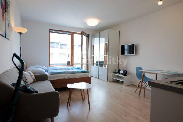 Studio flat to rent, 35 m², Modrého, Praha