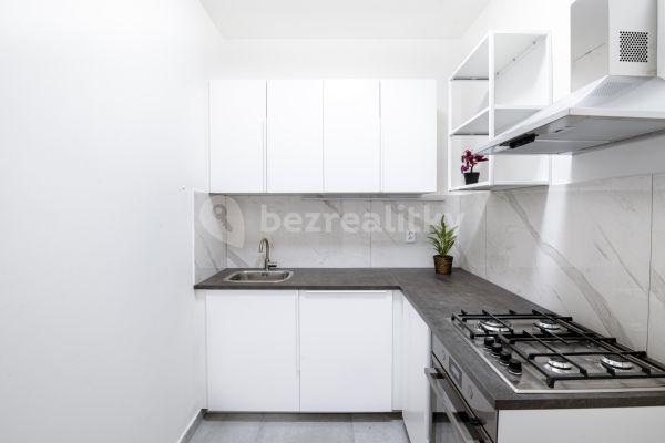 3 bedroom flat to rent, 85 m², Košická, Prague, Prague