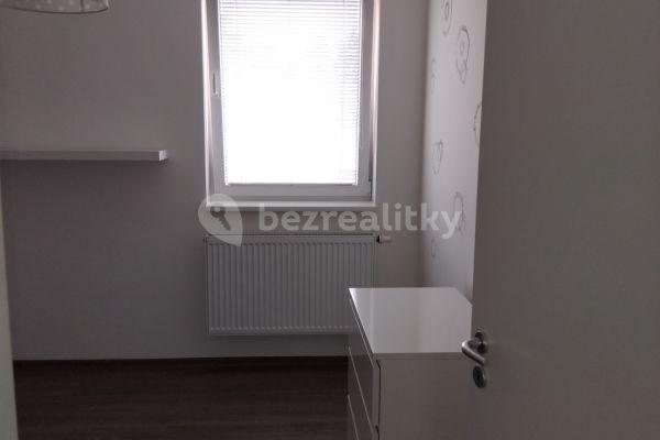 2 bedroom with open-plan kitchen flat to rent, 90 m², Čelákovice