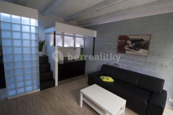 Studio flat to rent, 22 m², Milady Horákové, Brno