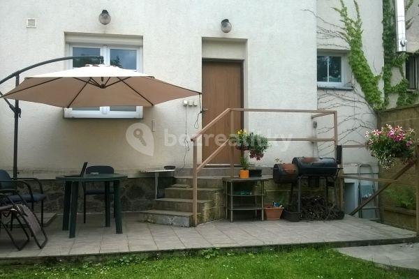 4 bedroom flat to rent, 100 m², Jihovýchodní IV, Praha