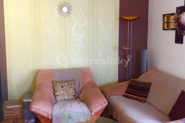 4 bedroom with open-plan kitchen flat for sale, 128 m², Jičínská, Nymburk