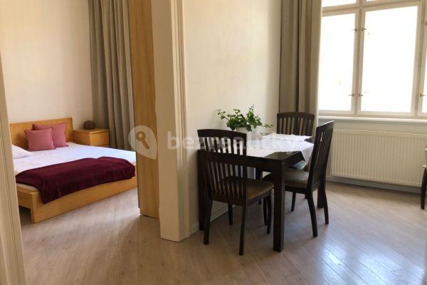 1 bedroom with open-plan kitchen flat to rent, 43 m², Na Bělidle, Praha