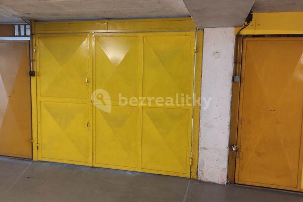 garage to rent, 19 m², Praha