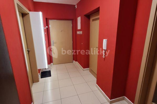 2 bedroom with open-plan kitchen flat to rent, 80 m², K Babě, Brno