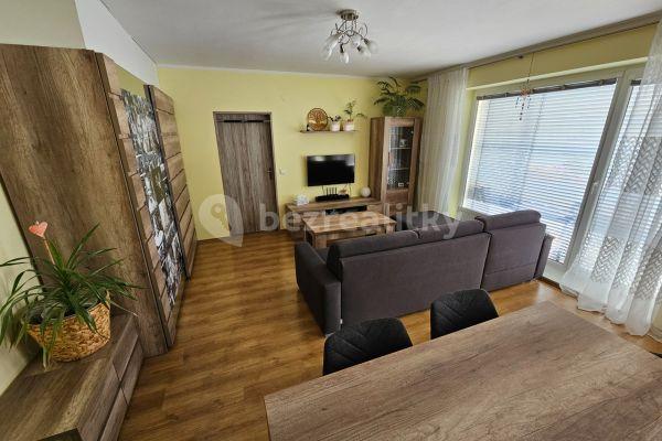 1 bedroom with open-plan kitchen flat for sale, 62 m², Aninská, Znojmo