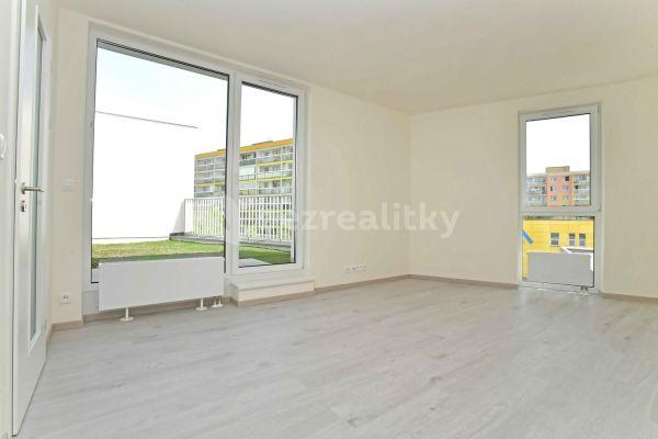 1 bedroom with open-plan kitchen flat for sale, 73 m², Hofbauerova, Praha